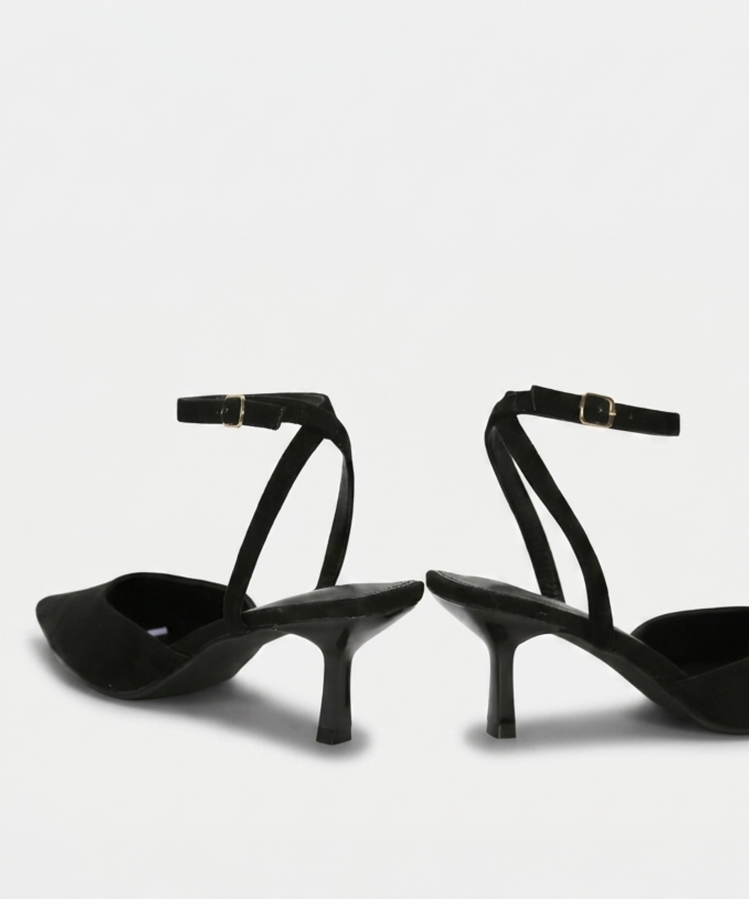 Zapato tac&oacute;n fino  image number null